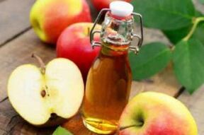 treat toenail fungus with apple cider vinegar